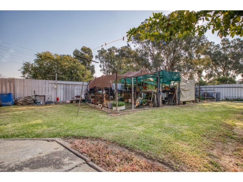 19 HOLMES COURT, Wodonga VIC 3690