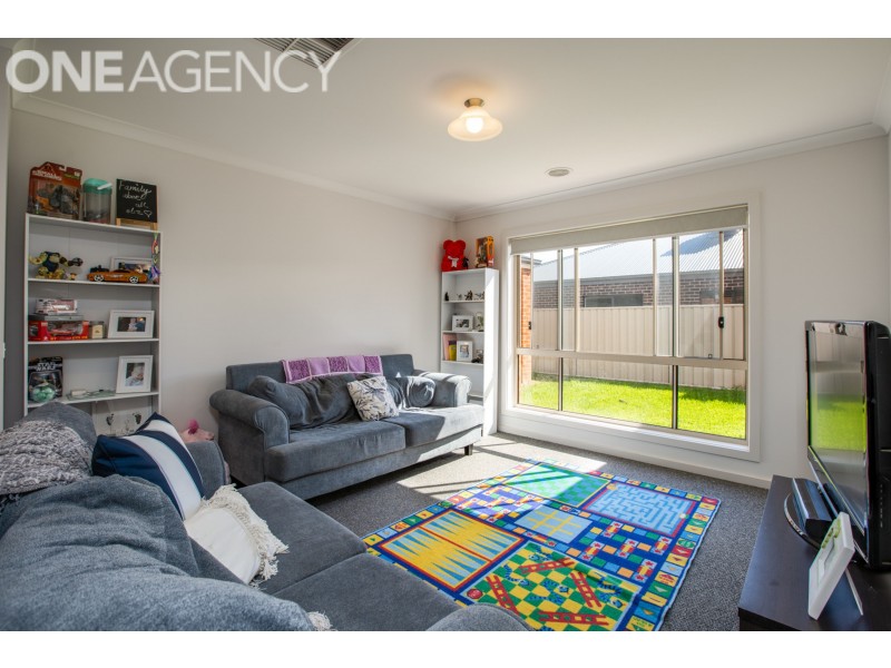 9 Roper Street, West Wodonga VIC 3690