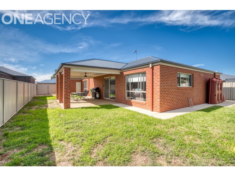 9 Roper Street, West Wodonga VIC 3690
