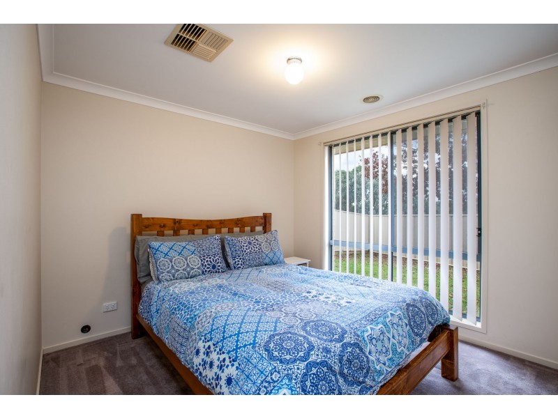 2 FOXGLOVE TERRACE, Baranduda VIC 3691