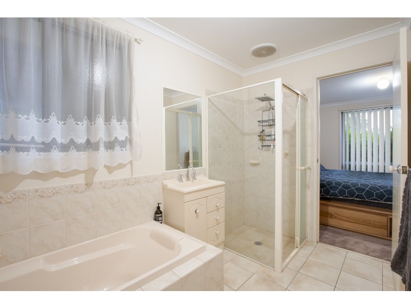 2 FOXGLOVE TERRACE, Baranduda VIC 3691