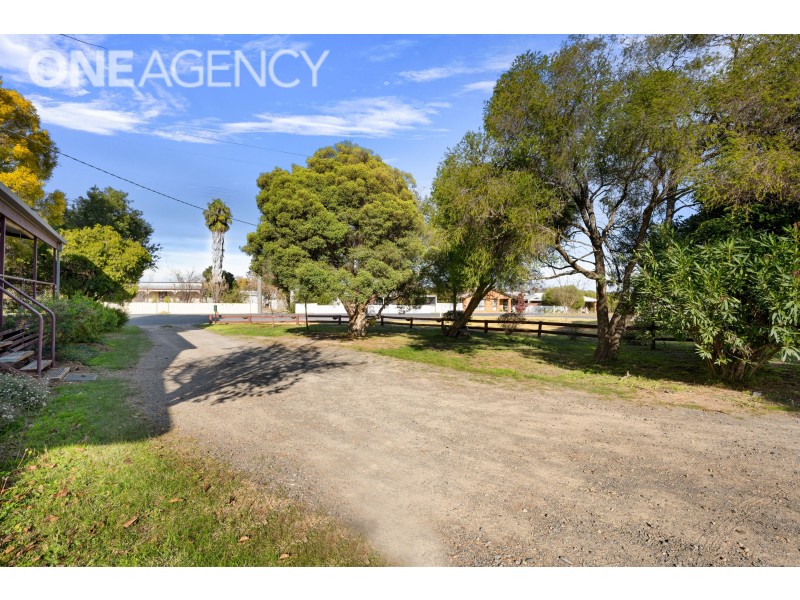 1 High Street, Chiltern VIC 3683