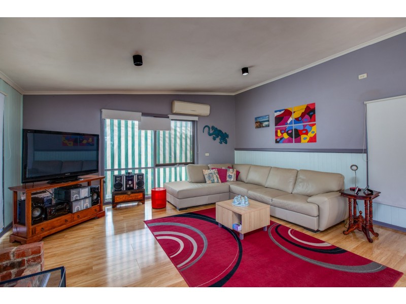 35 LITTLE SNOWY CREEK ROAD, Eskdale VIC 3701