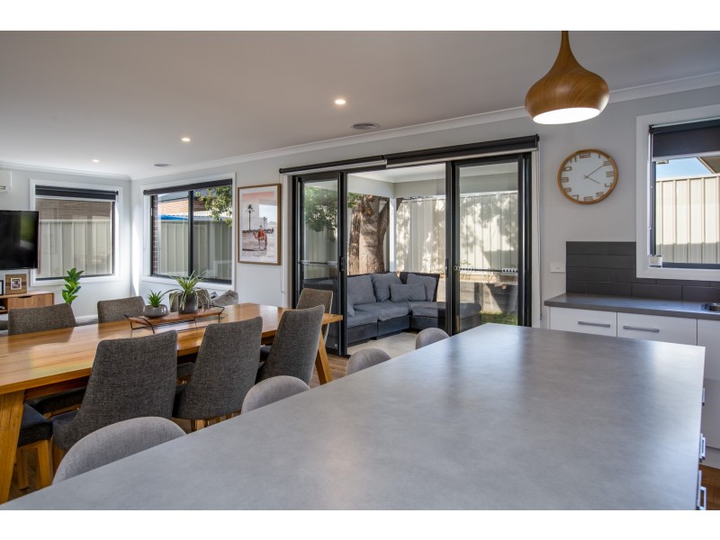26 BLACKWOOD AVENUE, Wodonga VIC 3690