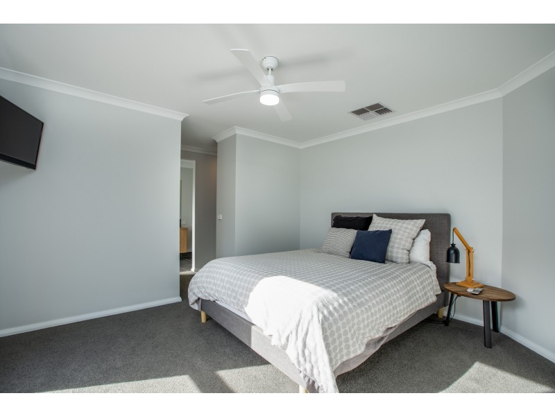 26 BLACKWOOD AVENUE, Wodonga VIC 3690