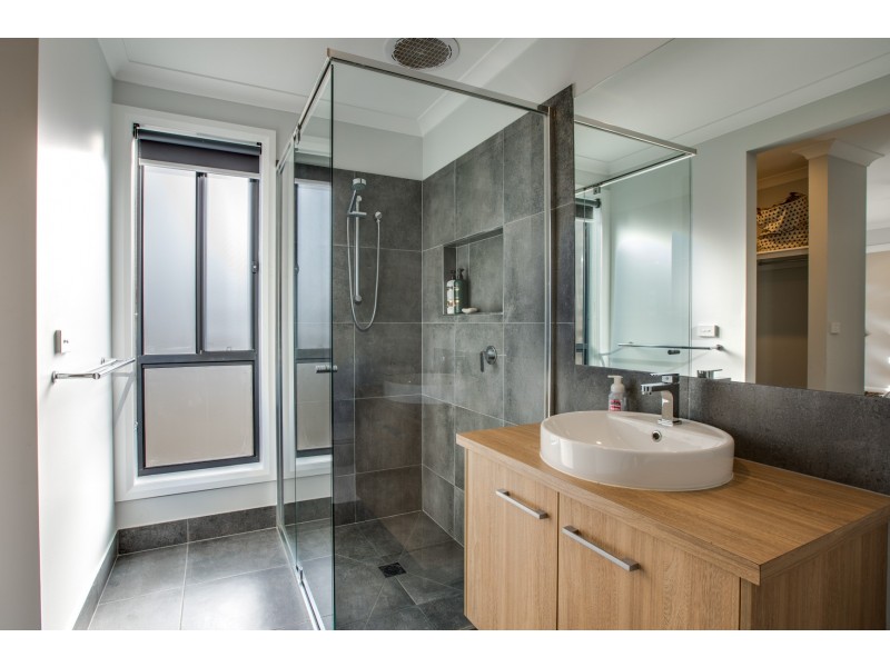 26 BLACKWOOD AVENUE, Wodonga VIC 3690