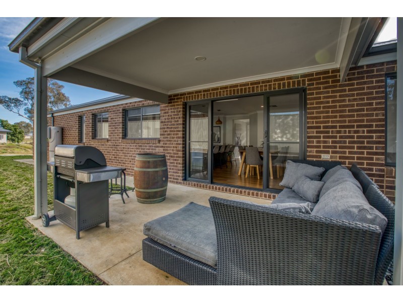 26 BLACKWOOD AVENUE, Wodonga VIC 3690