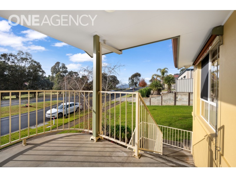 21 YARRALUMLA DRIVE, West Wodonga VIC 3690