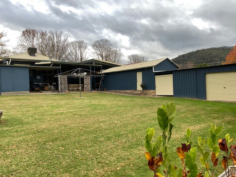 3793 Omeo Highway, Eskdale VIC 3701