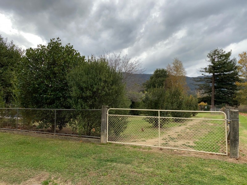3793 Omeo Highway, Eskdale VIC 3701