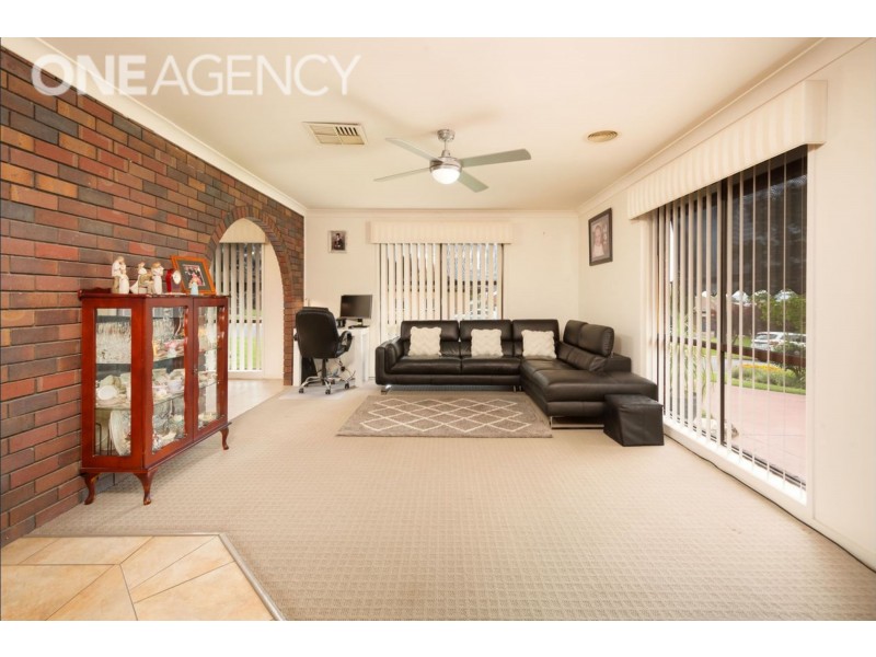 11 BRUCE STREET, West Wodonga VIC 3690