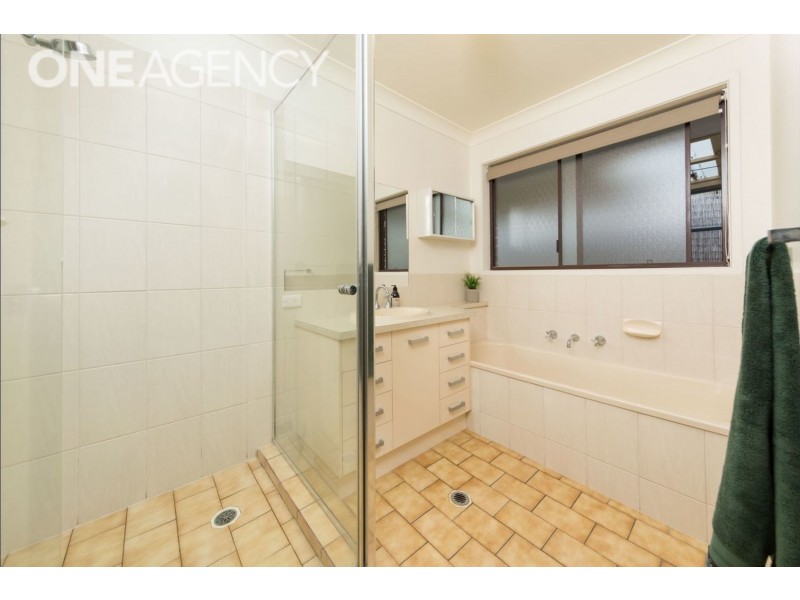 11 BRUCE STREET, West Wodonga VIC 3690