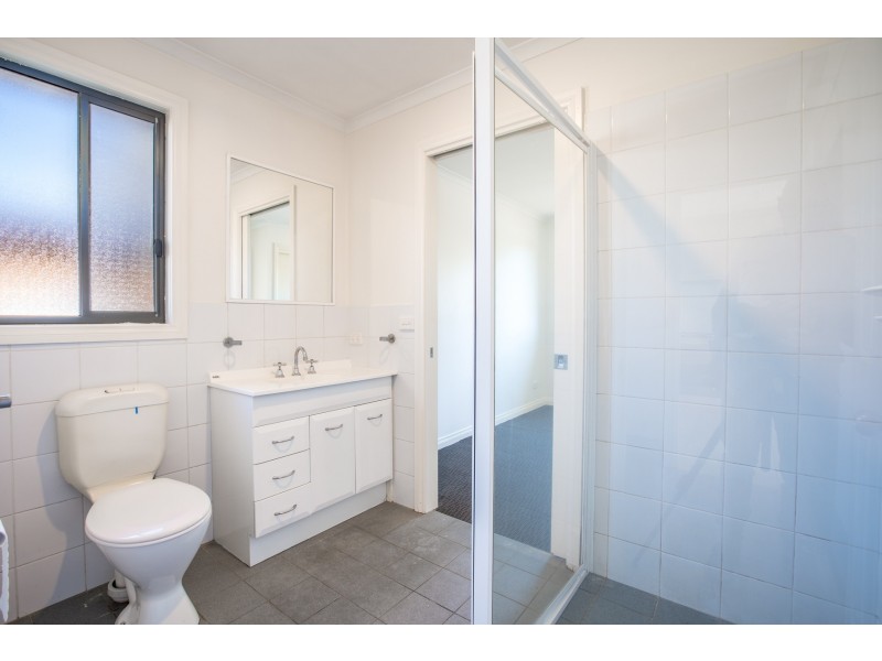 1/206 PLUMMER STREET, South Albury NSW 2640