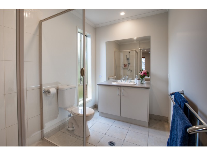 95 RIVERGUM DRIVE, East Albury NSW 2640