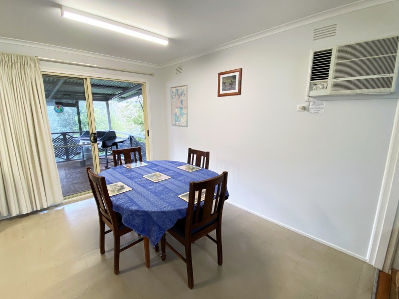 10 COLEMAN COURT, Dartmouth VIC 3701