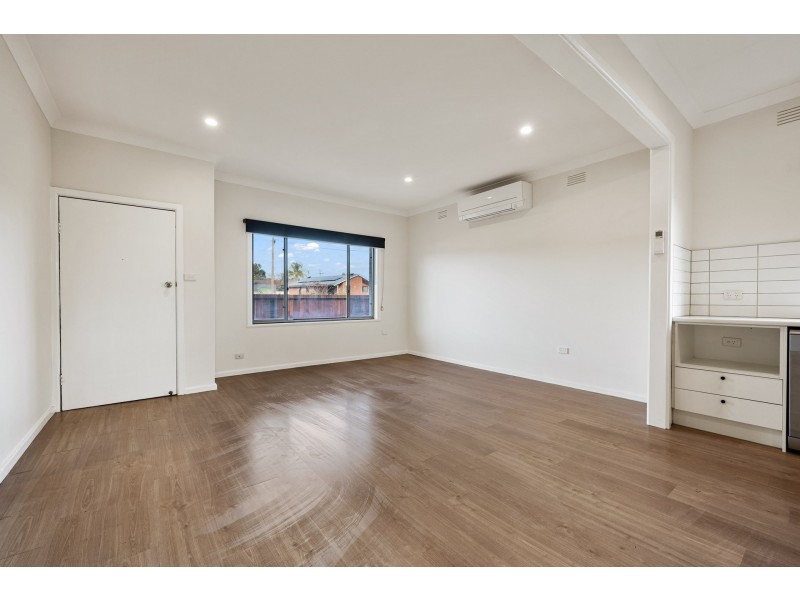 74 LAWRENCE STREET, Wodonga VIC 3690
