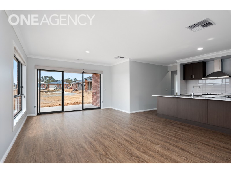4 Calder Close, West Wodonga VIC 3690