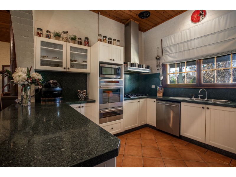 106 STURT STREET, Howlong NSW 2643