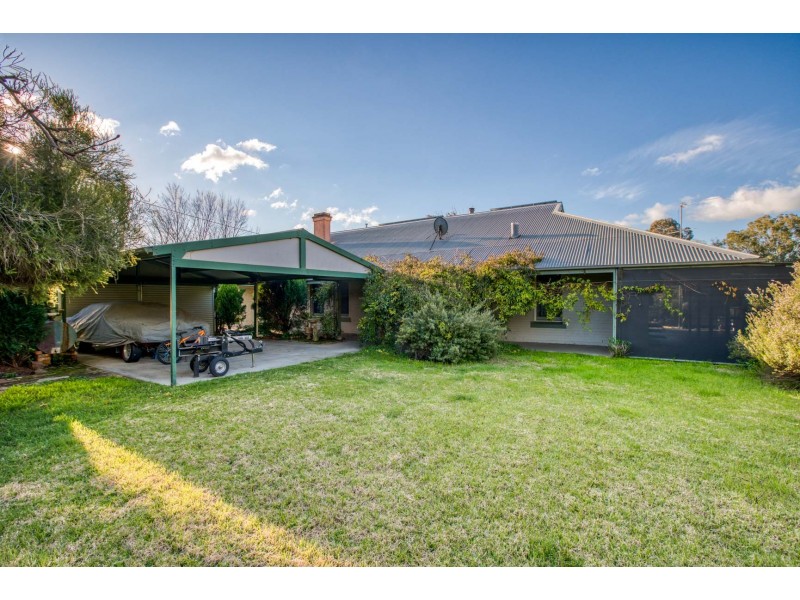 106 STURT STREET, Howlong NSW 2643