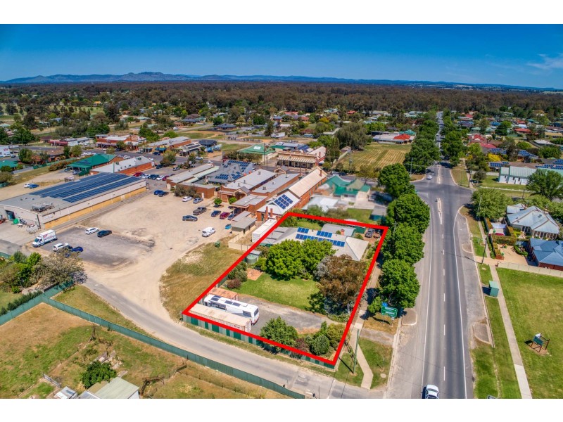 106 STURT STREET, Howlong NSW 2643