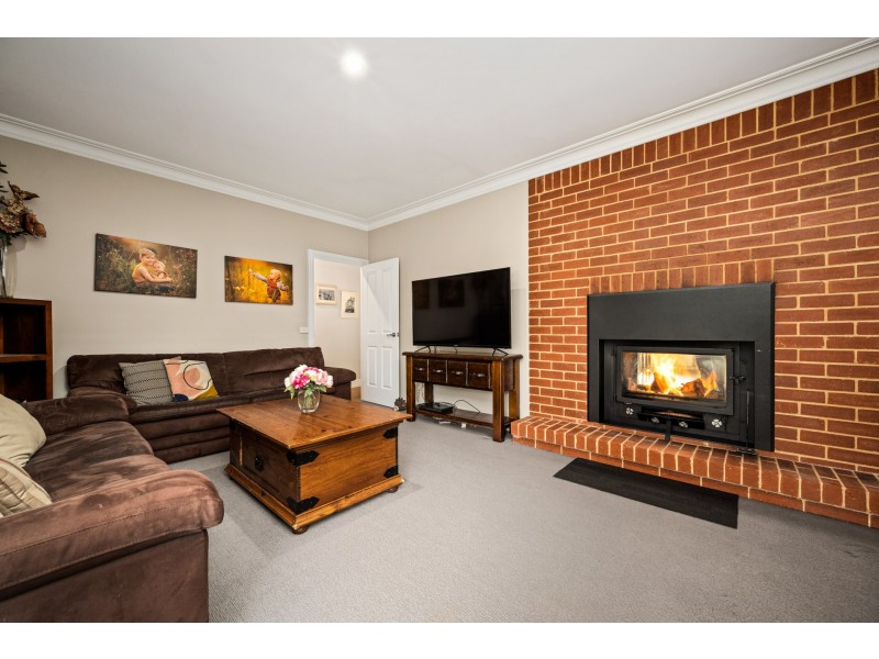 9 PEREGRINE PLACE, Wodonga VIC 3690