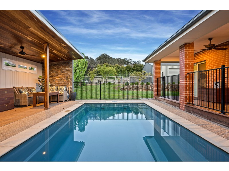 9 PEREGRINE PLACE, Wodonga VIC 3690