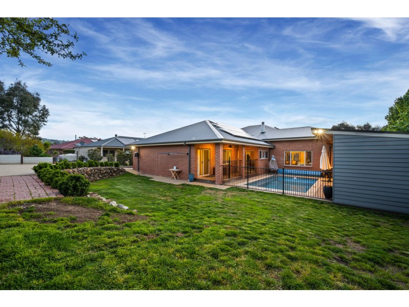 9 PEREGRINE PLACE, Wodonga VIC 3690