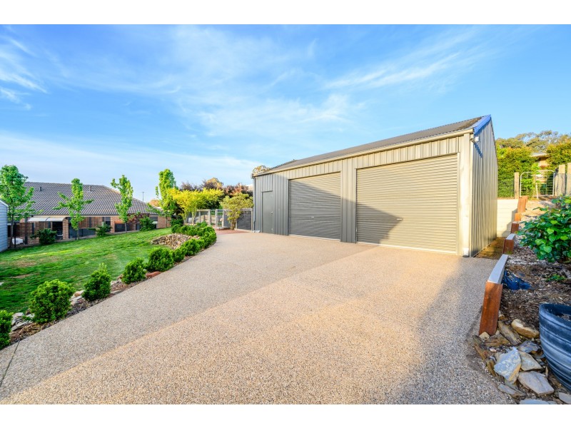 9 PEREGRINE PLACE, Wodonga VIC 3690