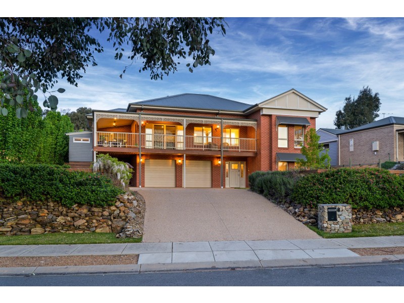 9 PEREGRINE PLACE, Wodonga VIC 3690