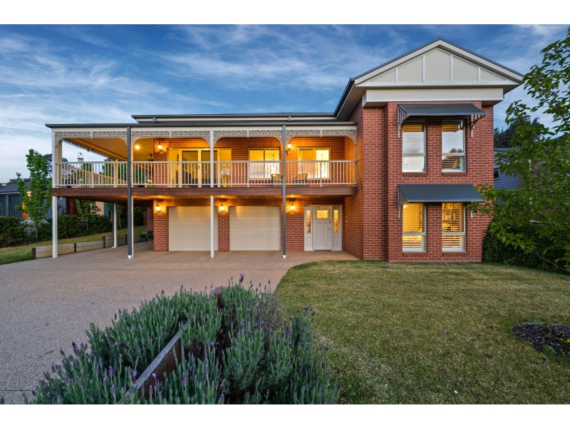 9 PEREGRINE PLACE, Wodonga VIC 3690
