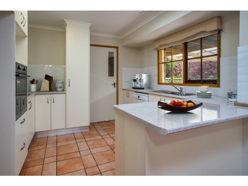 40 Woodland Close, West Albury NSW 2640