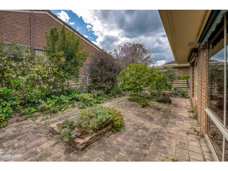 40 Woodland Close, West Albury NSW 2640