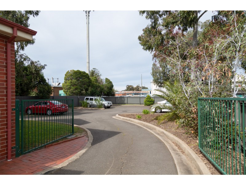 102 HUME STREET, Wodonga VIC 3690