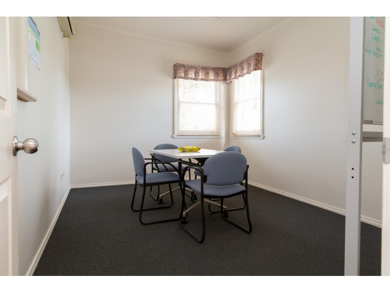 102 HUME STREET, Wodonga VIC 3690