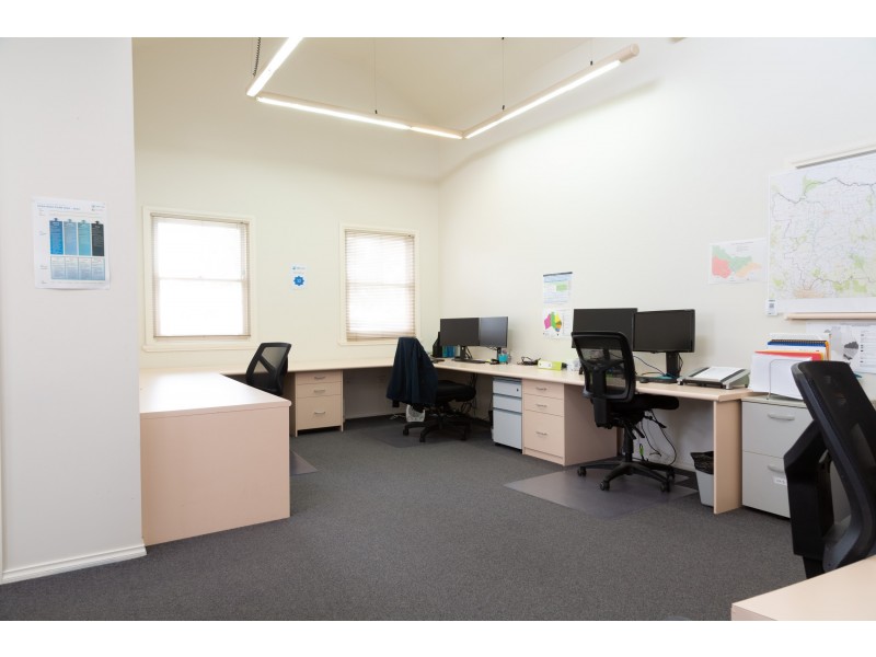 102 HUME STREET, Wodonga VIC 3690