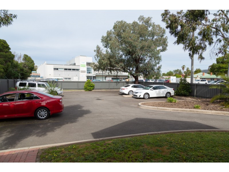 102 HUME STREET, Wodonga VIC 3690