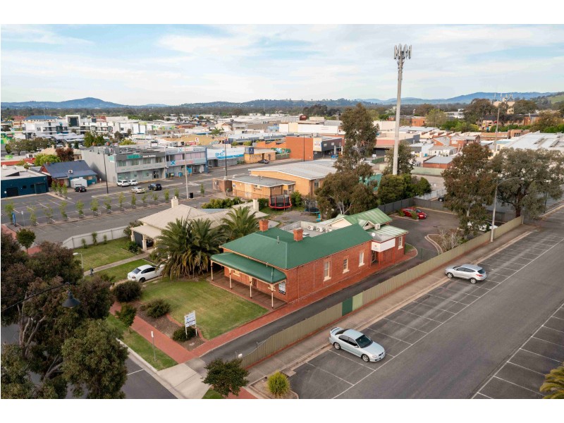 102 HUME STREET, Wodonga VIC 3690