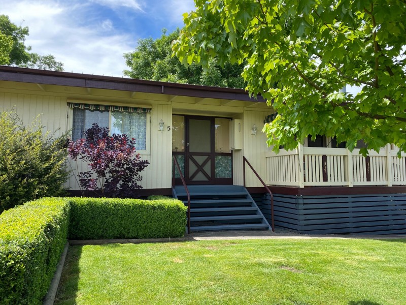 5 JITEMA STREET, Dartmouth VIC 3701