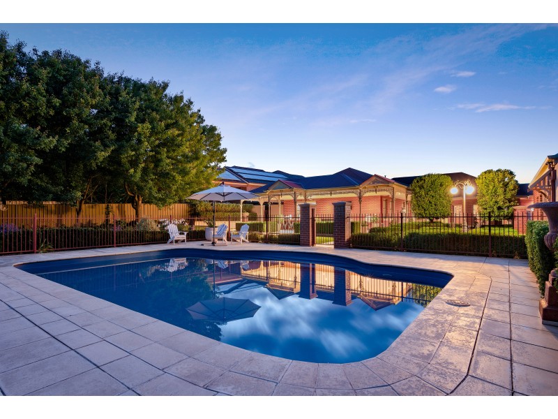 24 GLEN AVON TERRACE, Wodonga VIC 3690