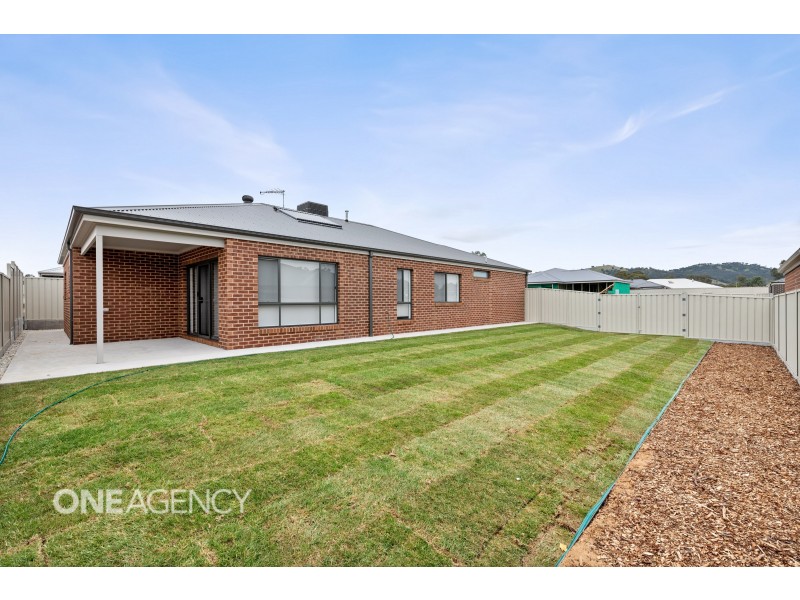 4 Calder Close, Wodonga VIC 3690