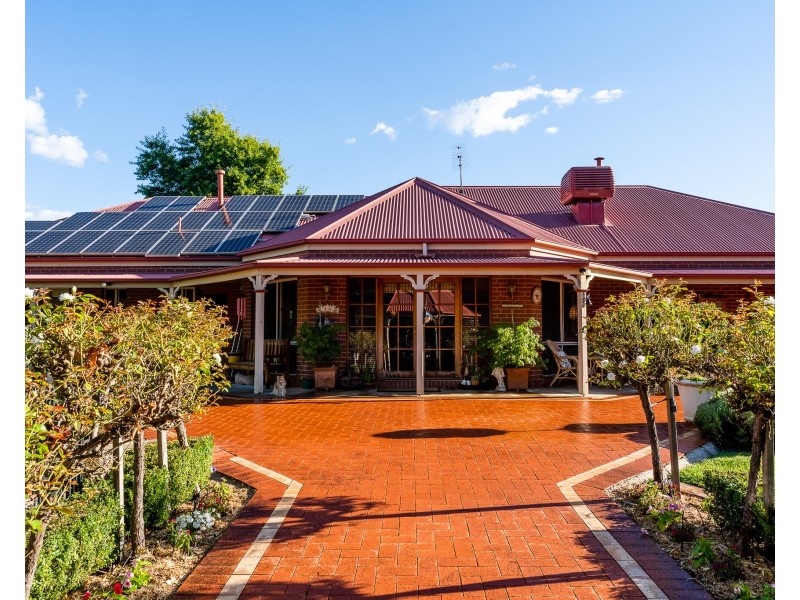 244 FELLTIMBER CREEK ROAD, West Wodonga VIC 3690