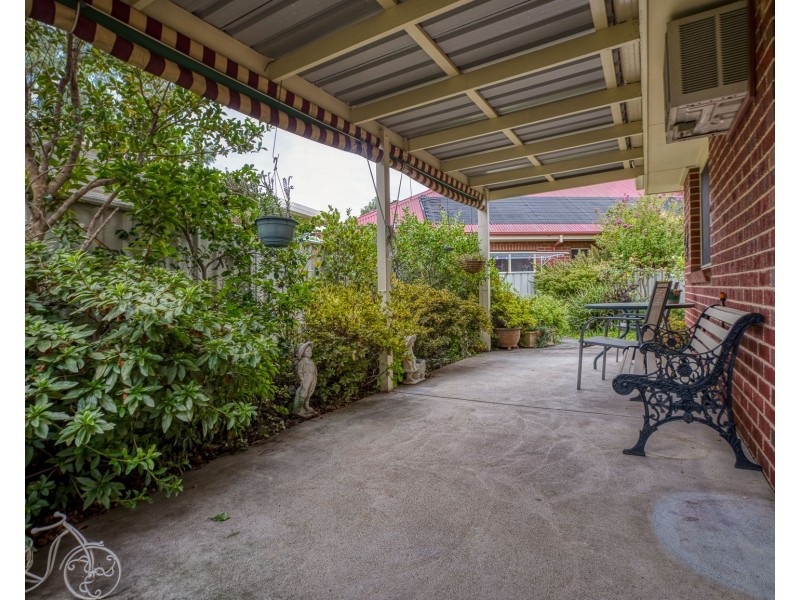 4 IRON WAY, West Wodonga VIC 3690