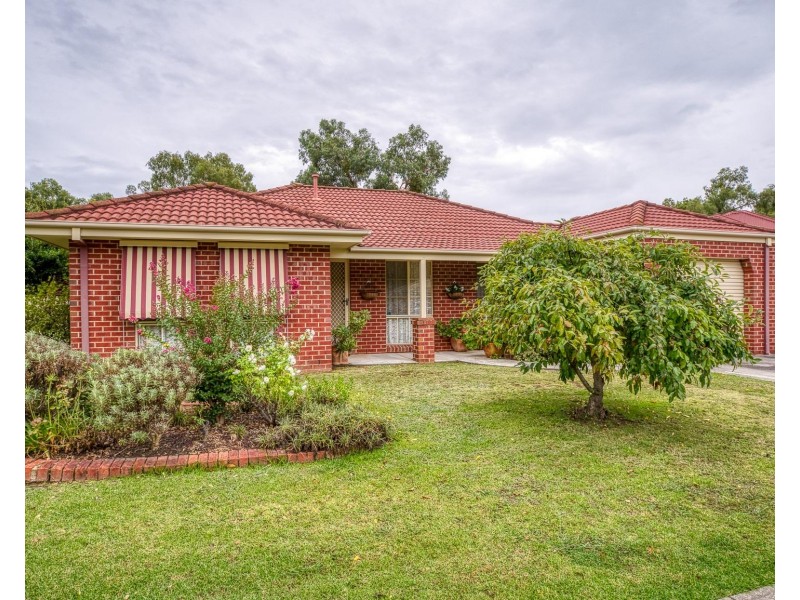 4 IRON WAY, West Wodonga VIC 3690