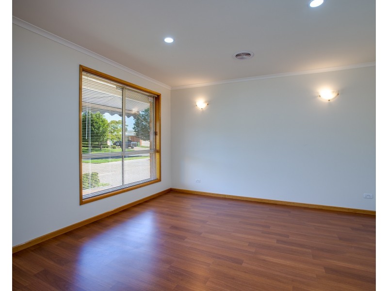 104 RIVERGUM DRIVE, East Albury NSW 2640