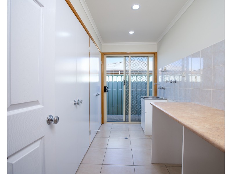 104 RIVERGUM DRIVE, East Albury NSW 2640