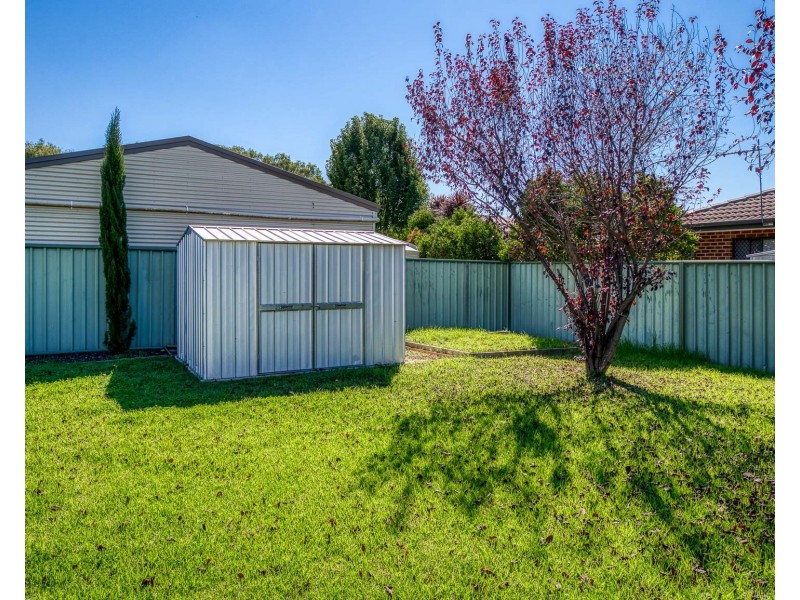 104 RIVERGUM DRIVE, East Albury NSW 2640