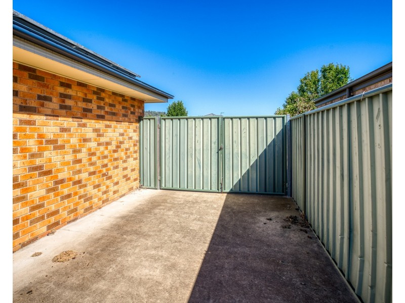 104 RIVERGUM DRIVE, East Albury NSW 2640
