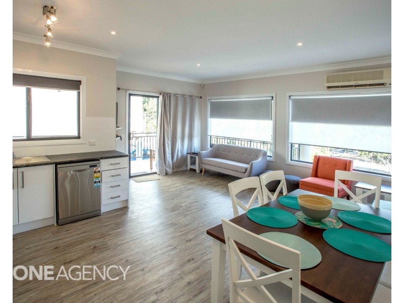 2/9 Peppermint Parade, Lake Hume Village NSW 3691