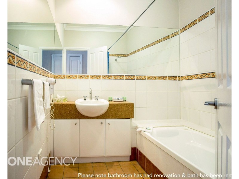 2/9 Peppermint Parade, Lake Hume Village NSW 3691