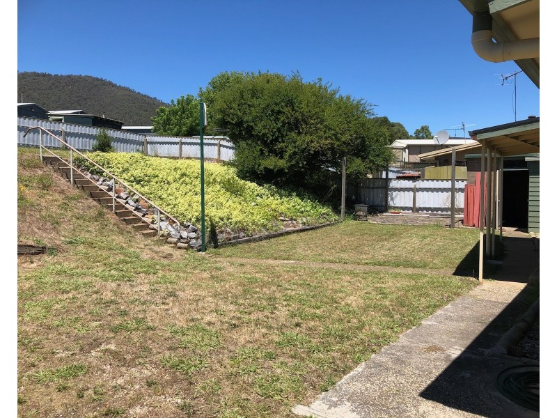 7 CRAWFORD COURT, Dartmouth VIC 3701
